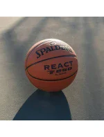 Spalding React TF-250 basketbal 76802Z Spalding React TF-250 basketbal 76802Z