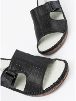 Pěkné  nazouváky dámské černé na klínku