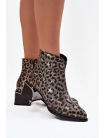 Kožené dámské kotníkové boty na sloupkovém podpatku, zateplené, vzor leopard D&A – černo/zlaté