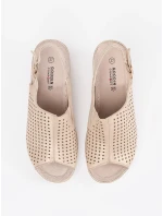 Klasické dámské  sandály zlaté na klínku