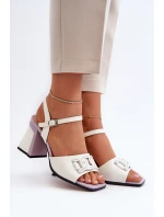 Elegantní sandály na podpatku s ozdobou bílé D&A MR38-156 Elegantní sandály na podpatku s ozdobou bílé D&A MR38-156