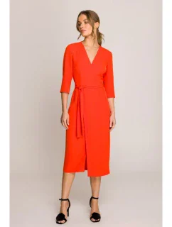 S396 Šaty se zavinovacími detaily ve střední délce - korálová barva