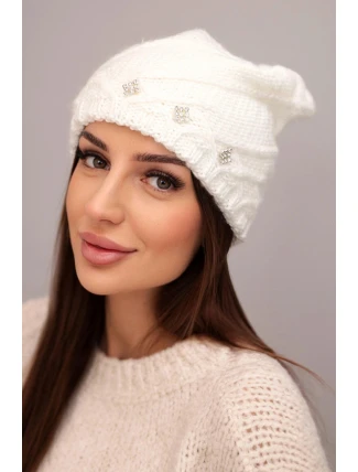 Dámská zimní čepice z vlny s ozdobnými zirkony a pleteným vzorem K396 bílá