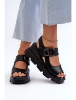 Dámské sandály na klínové podrážce a platformě z ekokože černé Triaola