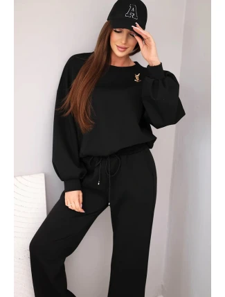Dámský komplet máslová mikina s broží a kalhoty s rovnými nohavicemi černý