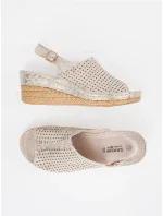 Trendy dámské  sandály hnědé na klínku