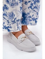 Dámské kožené mokasíny se zlatým detailem Vinceza – světle šedé