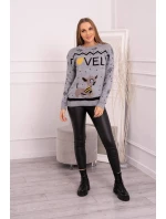 Vánoční svetr s šedým nápisem Vánoční svetr s šedým nápisem