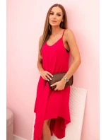 Dámské šaty na ramínkách rozšířené s asymetrickým lemem fuchsie Dámské šaty na ramínkách rozšířené s asymetrickým lemem fuchsie