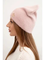Dámská klasická čepice z alpaky s dekorativní destičkou pudrově růžová