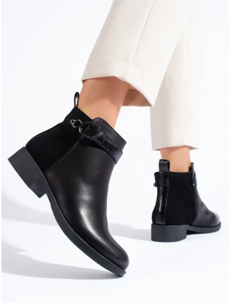 Jedinečné kotníčkové boty černé dámské na plochém podpatku Jedinečné kotníčkové boty černé dámské na plochém podpatku