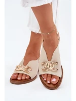 Dámské sandály na plochém podpatku se zlatou ozdobou béžové Amelira