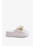 Dámské pěnové pantofle s ozdobami na silné podrážce, bílá Bremavia Dámské pěnové pantofle s ozdobami na silné podrážce, bílá Bremavia