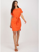 Oranžové šaty s páskem z RUE PARIS