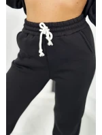 Izolovaná bavlněná souprava, mikina s vyšívacími + kalhotami černý Izolovaná bavlněná souprava, mikina s vyšívacími + kalhotami černý