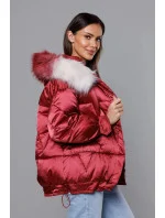 Krátká oversize bunda ve vínové bordó barvě (H-1109-25) Krátká oversize bunda ve vínové bordó barvě (H-1109-25)