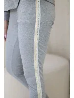 Dámská bavlněná souprava s proužky a stahovacími lemy šedý