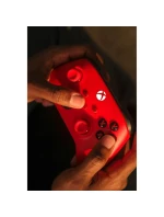Ovladač Microsoft Xbox Series - pulzující červená barva