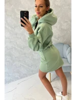 Zateplené šaty s obálkovým dnem tmavě mátové barvy Zateplené šaty s obálkovým dnem tmavě mátové barvy