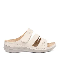 Módní dámské nazouváky Jasnobeżowy na klínku