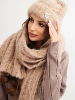 Dámská souprava čepice a šálu s proužkem s ozdobou camelový