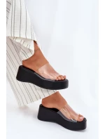 Dámské pantofle s průhledným páskem na klínu černé Meltiana