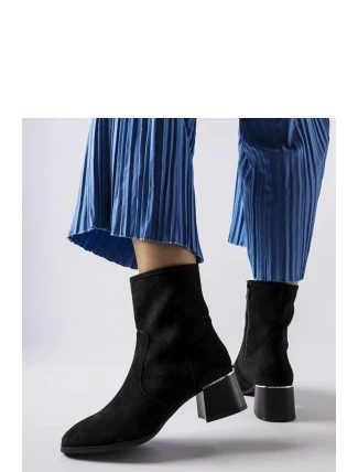 Boty na podpatku  model 205871 Solea