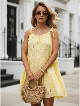Letní dámské bavlněné šaty s prolamovaným vzorem v citronově žluté barvě FashionStreet EY2677 Letní dámské bavlněné šaty s prolamovaným vzorem v citronově žluté barvě FashionStreet EY2677