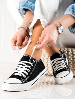 Moderní černé tenisky dámské bez podpatku