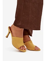 Dámské pantofle na jehle z eko semiše žluté Isolia