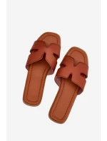 Dámské Ploché Pantofle S Výřezy Camel Salyra