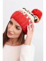 Dámská zimní čepice s vlnou a nápisem s velkým bambulí K422 malinová