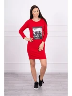 Šaty s potiskem rukojeti v červené barvě Šaty s potiskem rukojeti v červené barvě