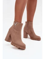 Dámské kotníkové boty s izolací na klínku s ozdobným detailem béžové Briella
