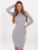 Šedé vypasované žebrované šaty s kulatým výstřihem (5131-18P) Šedé vypasované žebrované šaty s kulatým výstřihem (5131-18P)