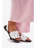 Kožené sandály na plochém podpatku bílé Zazoo 40425