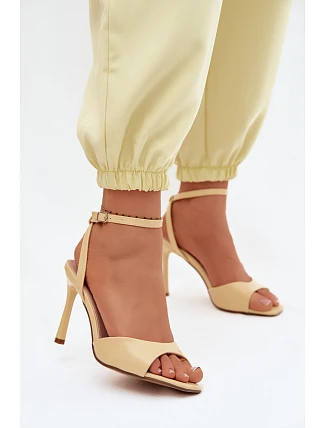 Dámské sandály na podpatku z imitace kůže Žluté Olissey