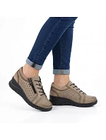 Dámské kožené polobotky na platformě béžové barvy Vinceza 39977