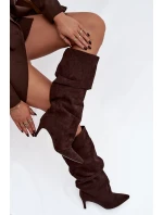 Zmačkané kozačky na jehlovém podpatku z eko semiše vyhřívané čokoládové Mavella