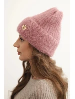 Dámská zimní čepice z huňaté pleteniny a s elegantním knoflíkem tmavě růžová Dámská zimní čepice z huňaté pleteniny a s elegantním knoflíkem tmavě růžová