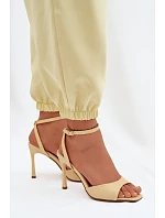 Dámské sandály na podpatku z imitace kůže Žluté Olissey