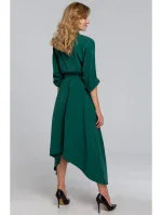 K086 Šaty v délce midi s ozdobnými knoflíky - zelené
