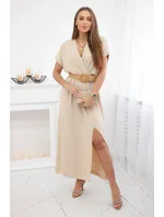 Dlouhé šaty s ozdobným páskem béžové Dlouhé šaty s ozdobným páskem béžové