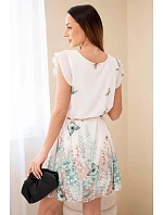 Dámské šaty s plisovaným rukávem a ozdobným páskem mentolová