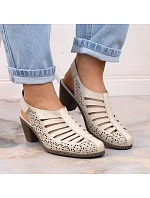 Kožené sandály na podpatku Rieker W RKR49B beige