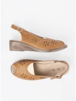 Exkluzívní dámské Karmelowy  sandály na klínku