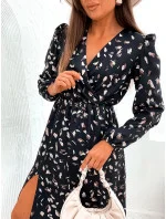 Černé vzdušné šaty s rozparkem ve spodní části (82121) Černé vzdušné šaty s rozparkem ve spodní části (82121)