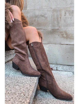 Dámské kotníkové kovbojky na podpatku Esmira z eko‑zamszu – hnědé