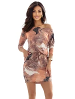 13-168 Sportovní šaty s kapsami a vázáním - měděný vzor s nápisy