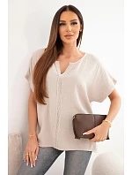 Dámská bavlněná mušelínová oversize halenka s výstřihem do V a krajkou béžová Dámská bavlněná mušelínová oversize halenka s výstřihem do V a krajkou béžová